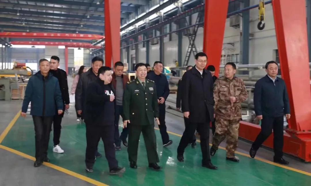 湖北省軍區(qū)、隨州市黨委領導人指導程力專汽產業(yè)走高質量發(fā)展之路
